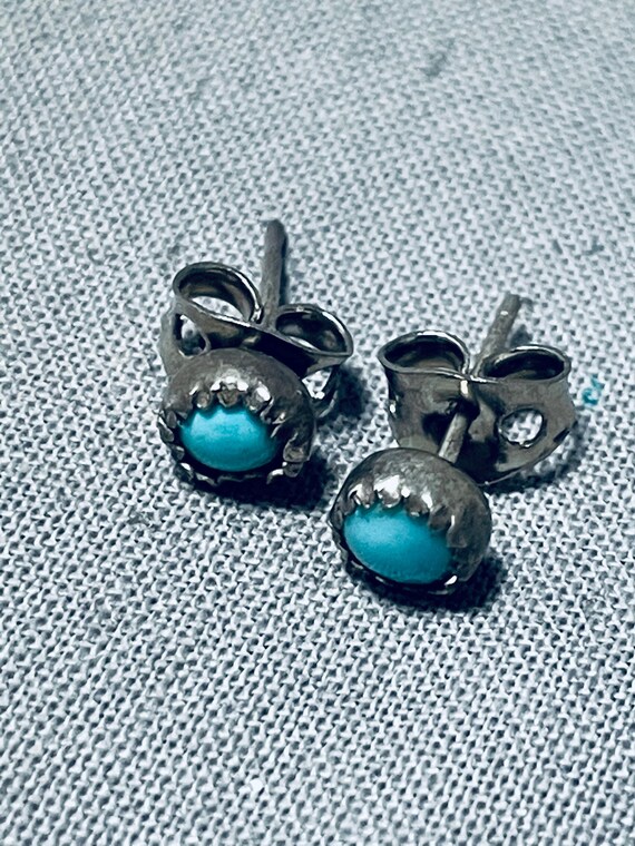 Brilliant Vintage Native American Navajo Carico Lake Turquoise Sterling Silver Tie Tac Brilliant Vintage Native American Navajo Carico Lake Turquoise Sterling Silver Tie Tac