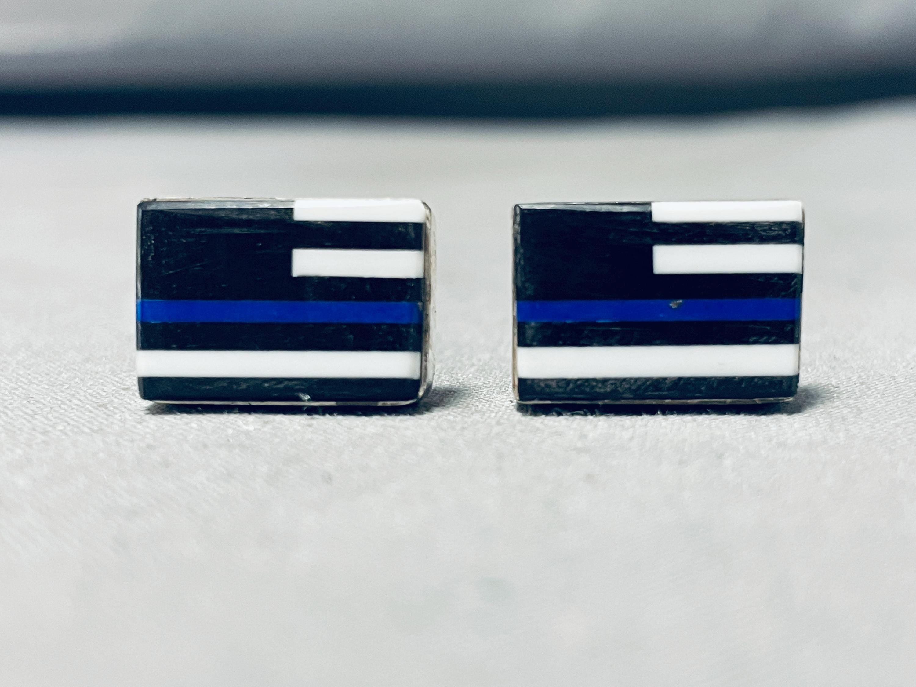 Important Native American Navajo Black Onyx & Lapis Sterling Silver Flag Cuff Links Important Native American Navajo Black Onyx & Lapis Sterling Silver Flag Cuff Links