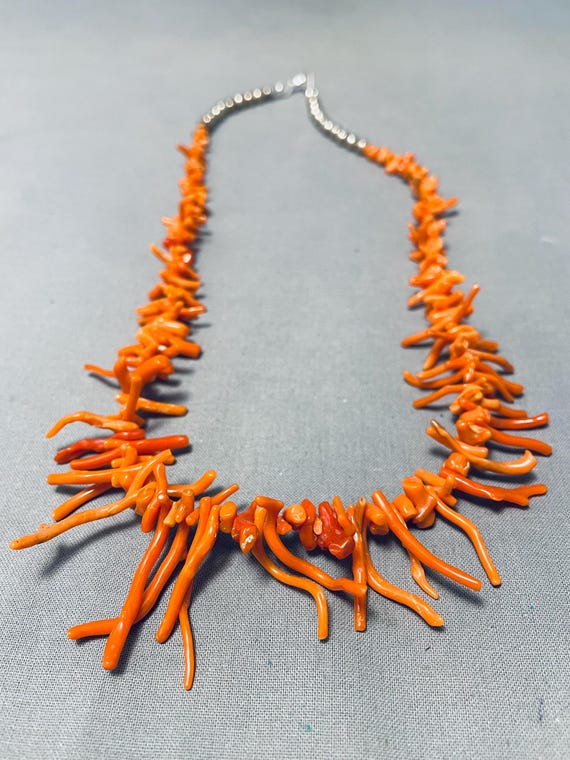 Native American Astounding Vintage Santo Domingo Coral Sterling Silver Necklace Native American Astounding Vintage Santo Domingo Coral Sterling Silver Necklace
