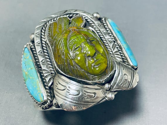 Important Hand Carved Turquoise Sterling Silver Native American Zuni Necklace Important Hand Carved Turquoise Sterling Silver Native American Zuni Necklace