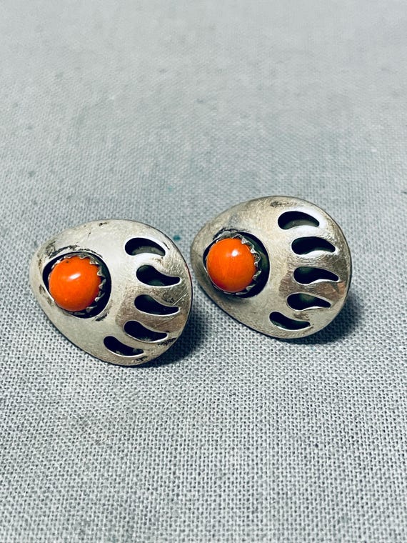 Important Vintage Native American Zuni Navajo Coral Satellite Sterling Silver Bracelet Cuff Important Vintage Native American Zuni Navajo Coral Satellite Sterling Silver Bracelet Cuff