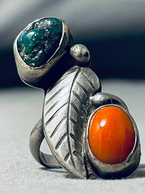 Outstanding Signed Native American Navajo Corals Sterling Silver Ring Outstanding Signed Native American Navajo Corals Sterling Silver Ring