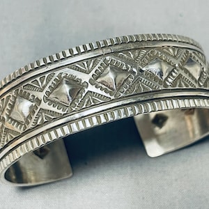 Native American Amazing Vintage Choctaw Sterling Silver Bracelet Signed S. Willis Native American Amazing Vintage Choctaw Sterling Silver Bracelet Signed S. Willis