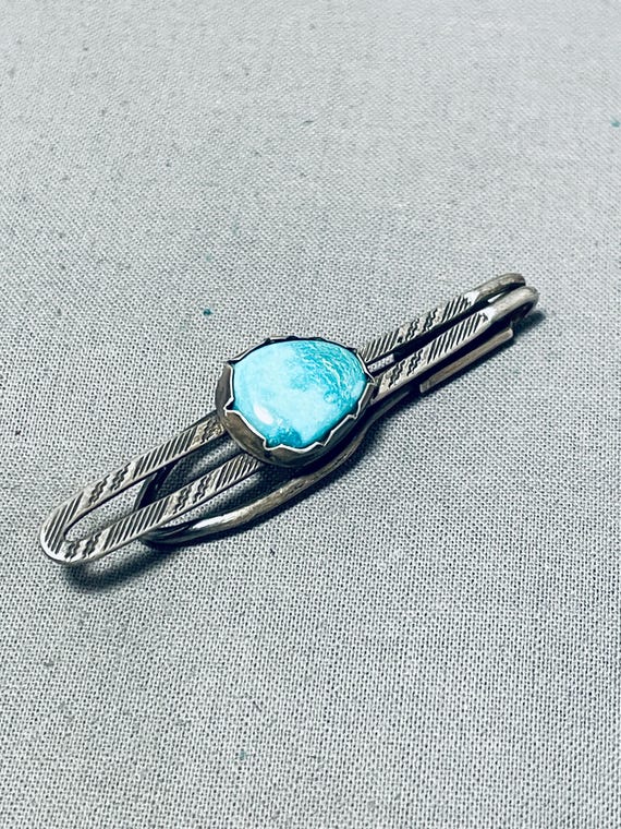 Brilliant Vintage Native American Navajo Carico Lake Turquoise Sterling Silver Tie Tac Brilliant Vintage Native American Navajo Carico Lake Turquoise Sterling Silver Tie Tac