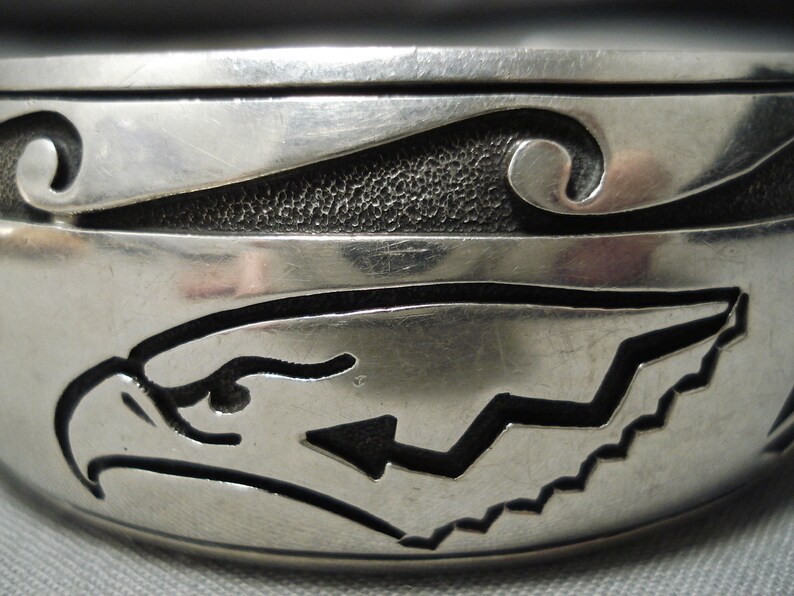 Impressive Vintage Native American Navajo Mighty Eagle Sterling Silver Bracelet Cuff