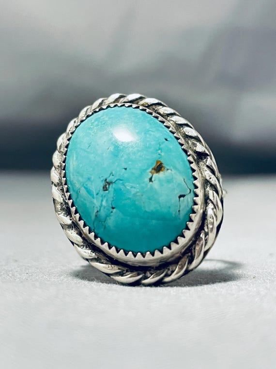Tremendous Vintage Native American Navajo Turquoise Sterling Silver Ring Tremendous Vintage Native American Navajo Turquoise Sterling Silver Ring