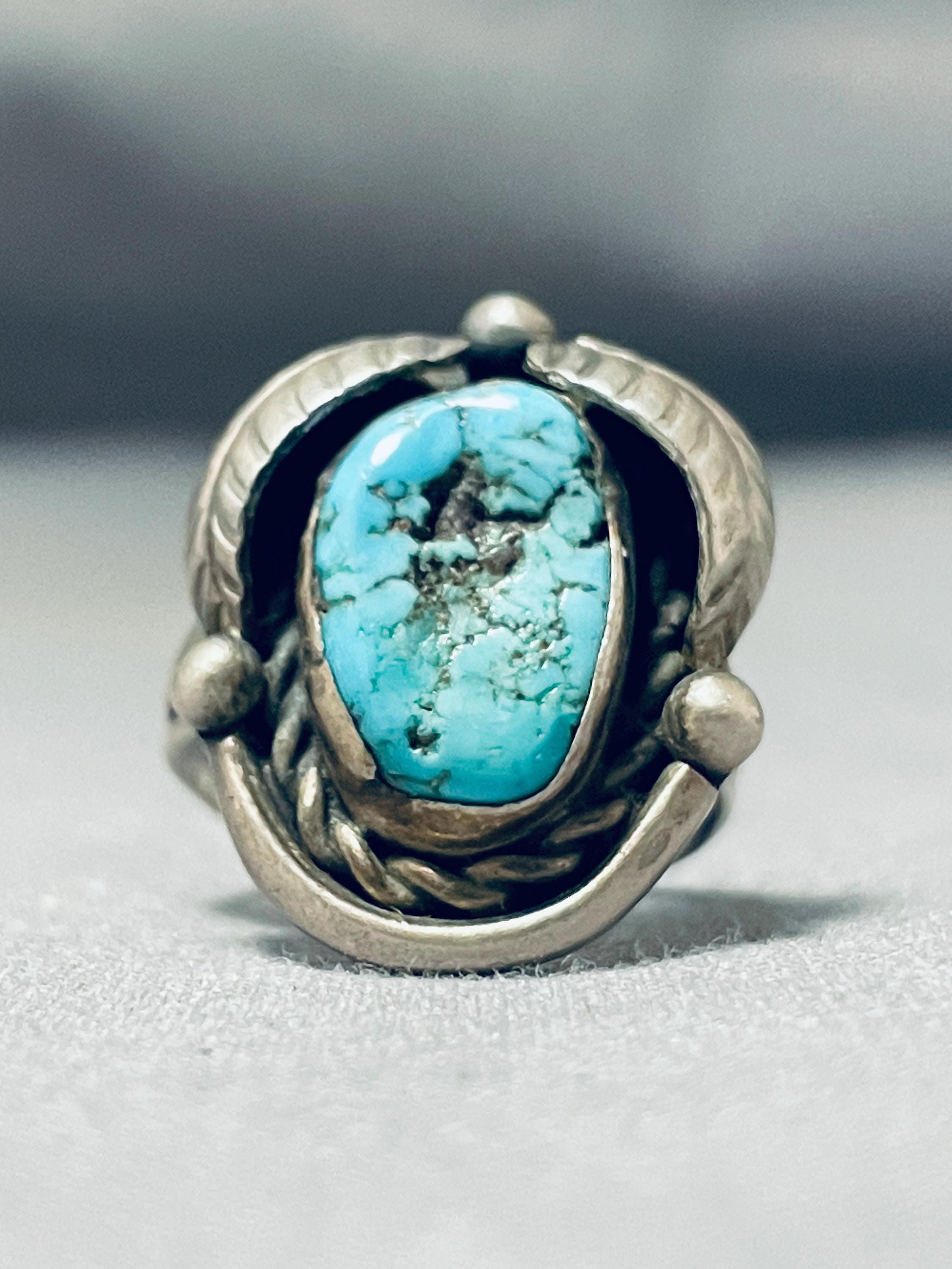 Superior Vintage Native American Navajo Morenci Turquoise Sterling Silver Ring Superior Vintage Native American Navajo Morenci Turquoise Sterling Silver Ring