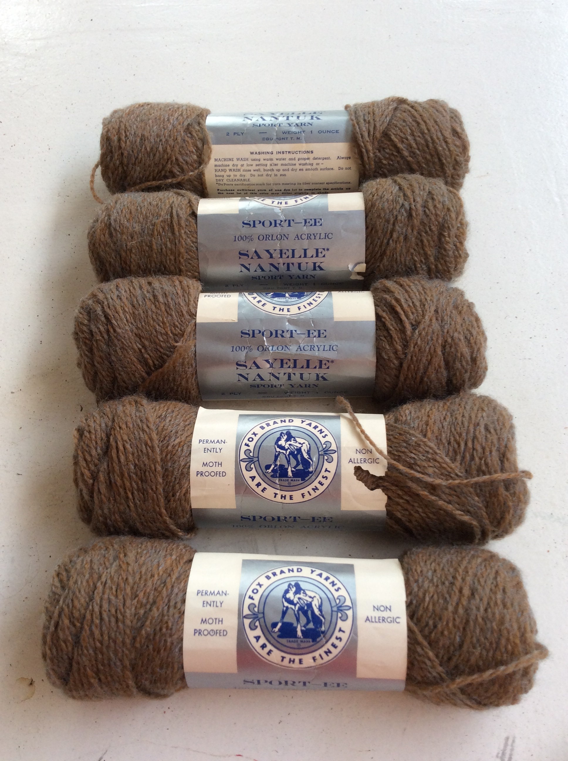LOT De 19 écheveaux De Laine Annabel Fox – Double Knitting 100% Laine – Vintage