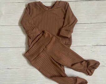 Brown neutral newborn baby outfit, take home outfit, newborn hospital outfit, leggings with footies, baby shower gift, newborn baby outfit