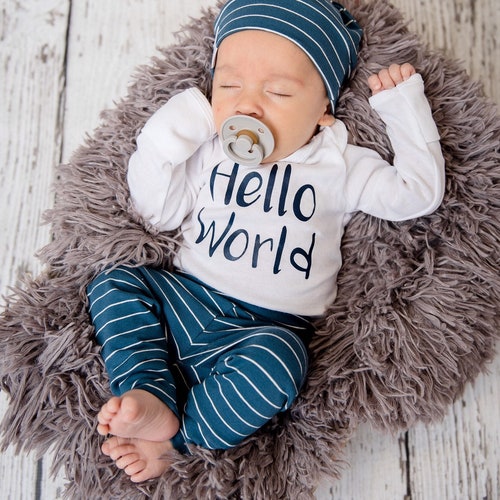 Kleding Jongenskleding Babykleding voor jongens Kledingsets Newborn Boy Coming Home Outfit Baby Boy Embroidered Monogram Hospital Outfit Personalized Onesie Blue 