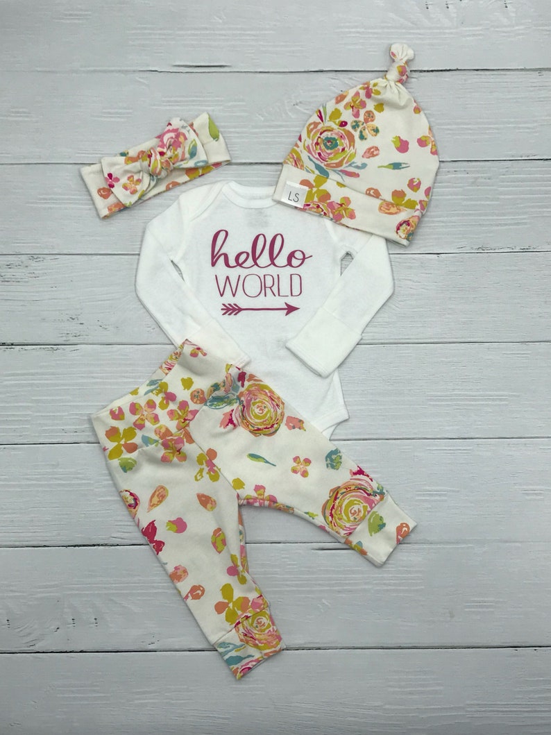 Newborn baby outfit / baby girl outfit / floral baby outfit / Etsy