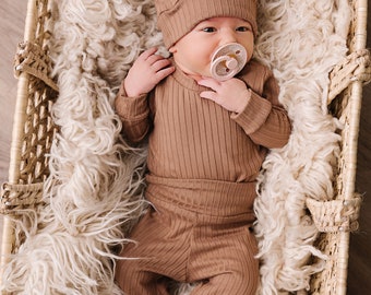 Brown neutral newborn baby outfit, take home outfit, newborn hospital outfit, leggings with footies, baby shower gift, newborn baby outfit