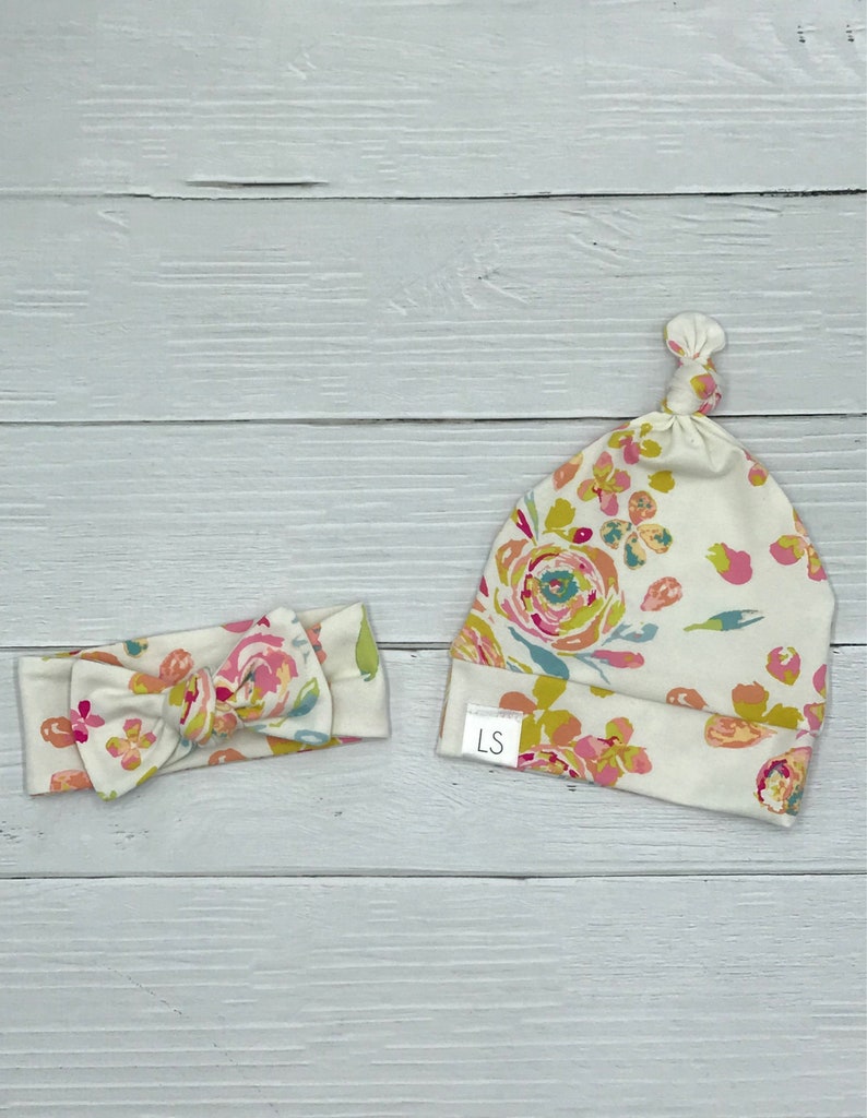 Newborn baby outfit / baby girl outfit / floral baby outfit / Etsy