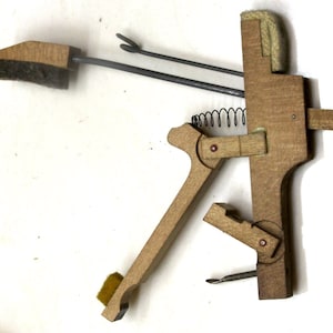 7 Total – Hinged Piano Mechanik – komplett Holz, Federn, Filz, Stahl Stifte – verschiedene Größen und Längen