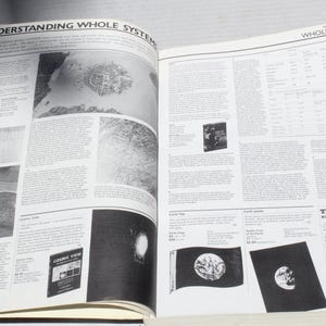 K&ouml;nnte beinhalten: Ein Satz von drei Keramik-Nistbechern in Blau-, Gr&uuml;n- und Wei&szlig;t&ouml;nen. Die Schalen haben eine gesprenkelte Glasur und ein schlichtes Design. Die gr&ouml;&szlig;te Schale hat einen Durchmesser von ca. 15 cm.