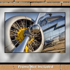 Beechcraft Engine 11&quot; x 14&quot; Color Photograph  (20140406965911X14)