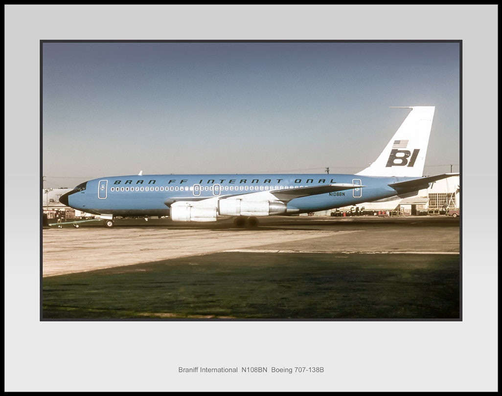 Braniff International Boeing 707-128B 11