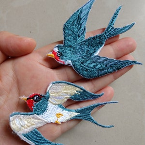 2 Pieces Embroidered Iron On Bird Applique Patch,Vintage Birds Patch for Clothing or Dress Decoration Embroidery Iron on Appliques Patches