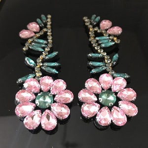 A Pair Embroidery Flower Sequined Beaded Applique Patch,Beaded Flower Patch Supplies for Coat,T-Shirt,Costume Decorative Appliques Patches
