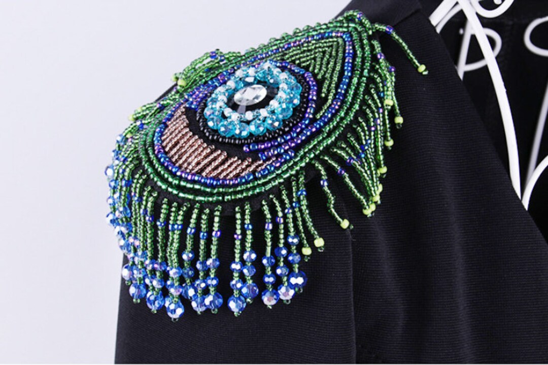 A Pair of Tassels Diamond Epaulet,handmade Beaded Shoulder Pad,studs