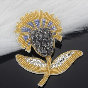 Delicate 3D Flower Embroidery Beaded Sequined Applique Patch,Rhinestone Flower Patch Supplies for Coat,T-Shirt,Costume Appliques Patches