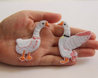 A Pair of White goose Embroidery Iron On Applique Patch,Embroidered Patch Supplies for Coat,T-Shirt,Jeans,Decorative Iron on Patches