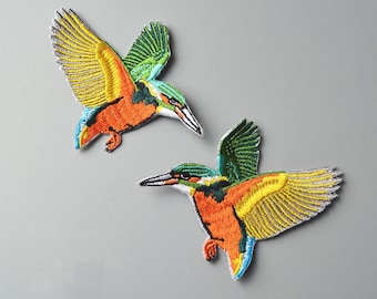 A Pair of Flying Bird Embroidered Iron On Applique Patch,Embroidery Birds Patch Supplies for Coat,T-Shirt,Costume Decorative Patches