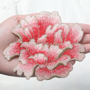 Delicate Embroidered Pink Floral Applique Patches,Vintage Lotus Flower Patches for Clothing or Dress Decorative Embroidery Appliques