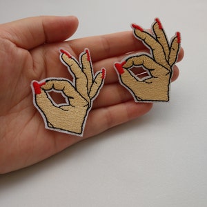 2 Pieces Embroidered Iron On Hands Applique Patch,Embroidery Hand Patch for T-Shirt,Jeans Decoration Embroidery Iron on Applique Patch