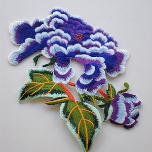 Delicate Embroidered Flower Applique Patch,Vintage Floral Patch,Embroidery Applique for Clothing or Dress Decorations