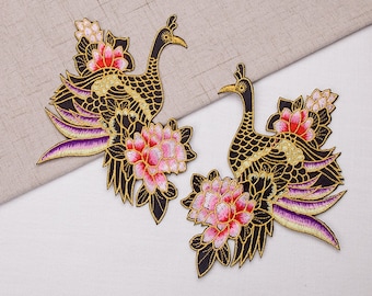 A Pair of Peacock Embroidery Iron on Applique Patch,Vintage Peacock Supplies for Coat,T-Shirt or Clothing Embroidered Appliques Patches