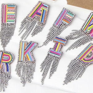 Parche bordado con letras y borlas de diamantes, suministros para abrigos, camisetas y ropa.