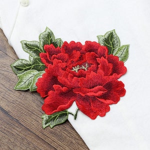 Delicate Embroidered Red or Pink Floral Applique Patches,Vintage Flower Patches for Clothing or Dress Decorative Embroidery Appliques