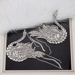 A Pair of Embroidery Siver Swan Beaded Applique Patch,Rhinestone Swan Patch Supplies for Coat,T-Shirt,Costume Decorative Applique Patches