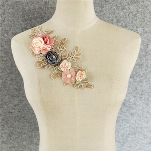 Delicate Embroidered Pink 3D Flower Applique Patch,Vintage Floral Patch for Clothing or Dress,Decorations Embroidery Flower Appliques