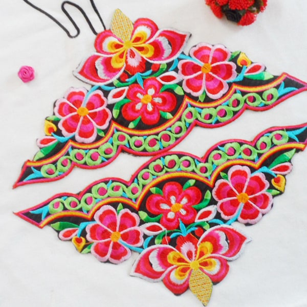 Ein Paar gestickte rote Blume Eisen auf Applikation Patch, Vintage Floral Patch für Kleidung oder Kleid, Dekoration Stickerei Applikationen Patches