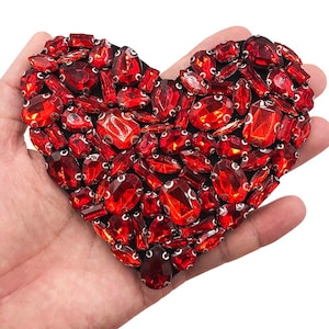 Delicate Heart Embroidery Rhinestone Applique Patch,Beaded Heart Patch Supplies for Coat,T-Shirt,Costume Decorative Applique Patches