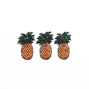 Può includere: Tre toppe ricamate a forma di ananas con foglie verdi e un design di ananas giallo e marrone.