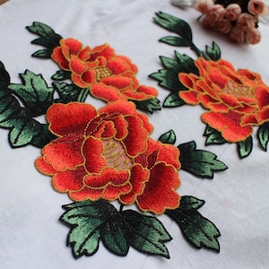 A Pair Embroidered Red Flower Applique Patch,Vintage Floral Patch for Clothing or Dress Decoration Embroidery Appliques