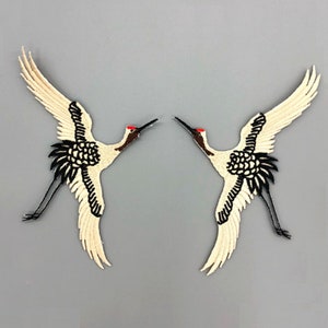 A Pair of Crane Embroidered Iron On Applique Patch,Vintage Bird Patch for Clothing or Dress Decoration Embroidery Iron on Appliques Patches