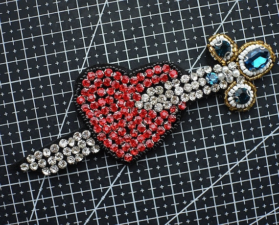 Delicate Embroidery Rhinestone Heart Sequined Applique Patch,Beaded Pearl Heart Patch Supplies for Coat,T-Shirt,Costume Decorative Patches