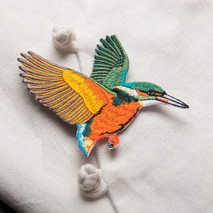 A Pair of Flying Bird Embroidered Iron On Applique Patch,Embroidery Birds Patch Supplies for Coat,T-Shirt,Costume Decorative Patches image 4