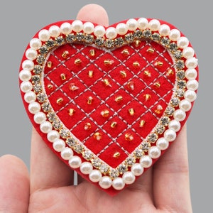 Delicate Heart Embroidery Rhinestone Applique Patch,Beaded Heart Patch Supplies for Coat,T-Shirt,Costume Decorative Applique Patches