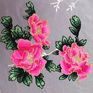 Ein Paar gestickte Rose rote Blume Applikation Patch, Vintage Floral Patch für Kleidung oder Kleid Dekoration Stickerei Applikationen
