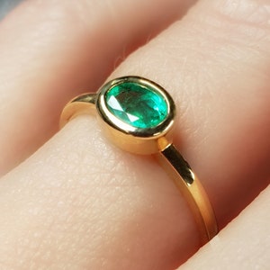 Oval Emerald Ring . Bezel Set Natural Zambian Emerald . Rich Green Engagement Ring. Stacking Ring. 14k 18k Solid Gold Yellow Rose White