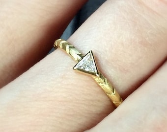 Trillion Diamond Ring 0.09 14k Gold . Arrow Band Ring . Minimal Geometric Ring . Stacking Ring . Yellow White Rose Gold . Polamai