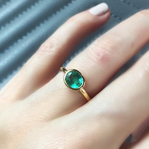 Emerald Ring . Bezel Set Oval Cut Natual Zambian Emerald Ring . Emerald Engagement Ring. Stacking Ring. 14k 18k Solid Gold Yellow Rose White