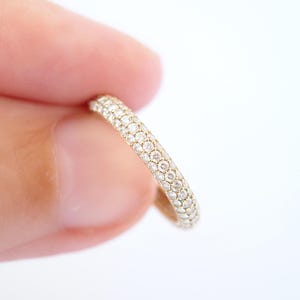 3-radig diamantalliansring, 2,7 mm bred. 18k 14k vigselring. Diamantvigselring. Stapelring. Gult vitt roséguld.