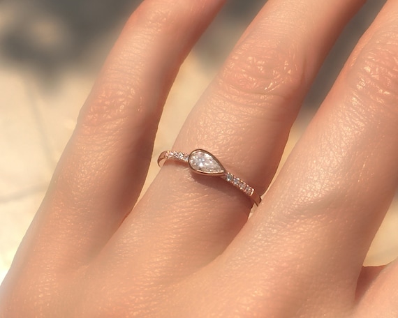Horizontal pear cheap diamond ring