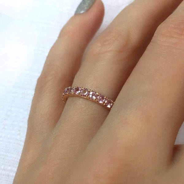 Anel Eternity com Safira Rosa Claro, 2,5 mm, 1 a 2 quilates. Metade 3/4, Eternity Completo, Ouro 18k e 14k. Anel empilhável. Aliança de Casamento. Rosa Branca Amarela.
